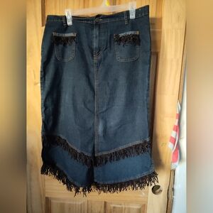 Denim skirt size 15/16 NWOT